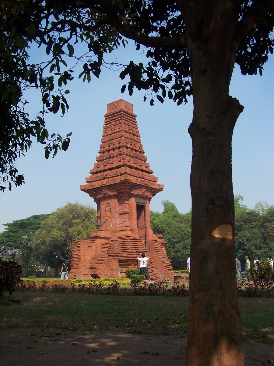 Candi Bajang Ratu